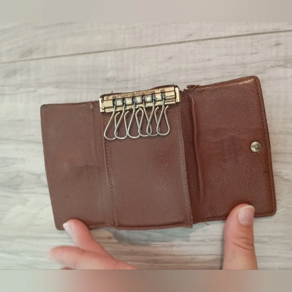 LOUIS VUITTON Monogram Multicles 6 Key Case